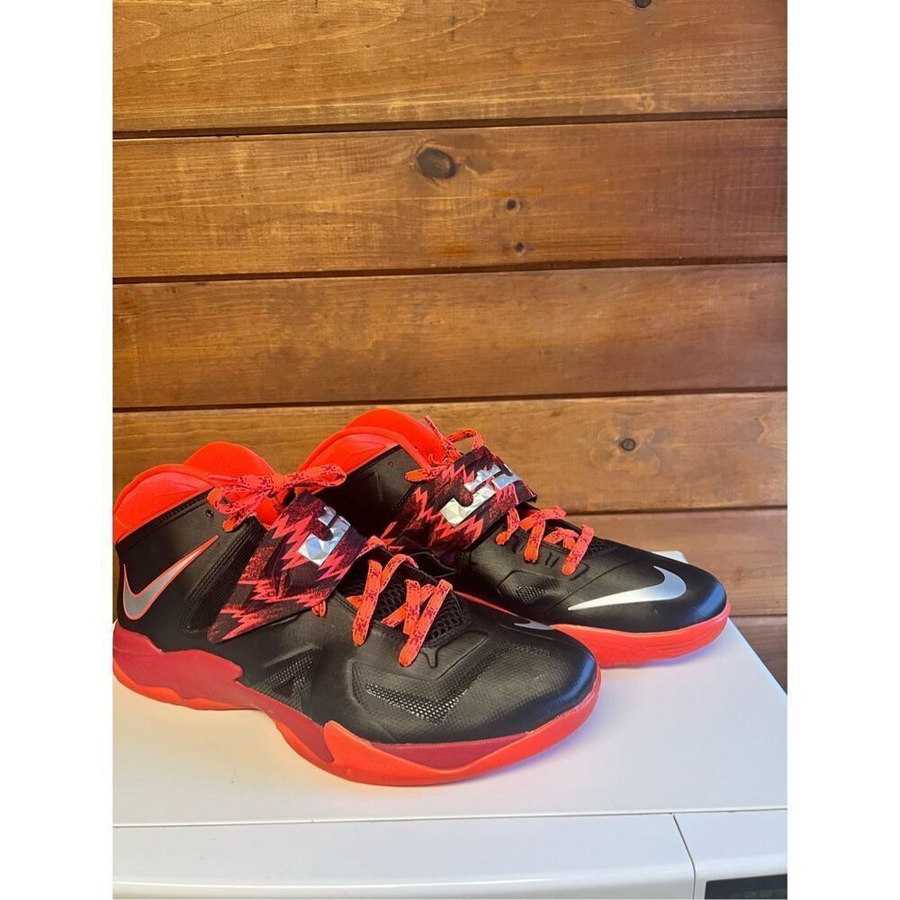 Nike Zoom Soldier VII Lebron James 609679-005 Black Red  Sz 14